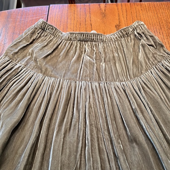 Tisa Sage Green Crushed Velvet Full Maxi Skirt W/ Pleats Inside Drawstring O/S - Picture 6 of 9